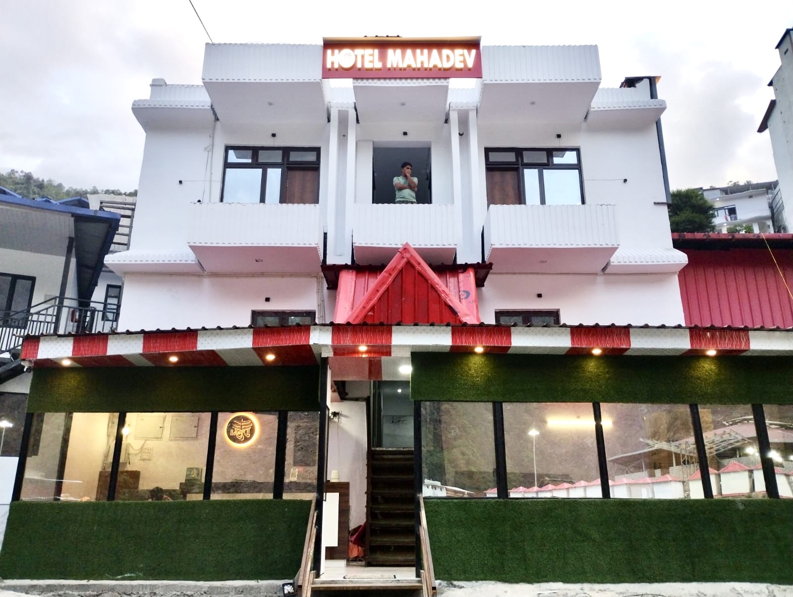 HOTEL MAHADEV